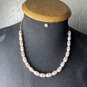 Colar Branco/Laranja